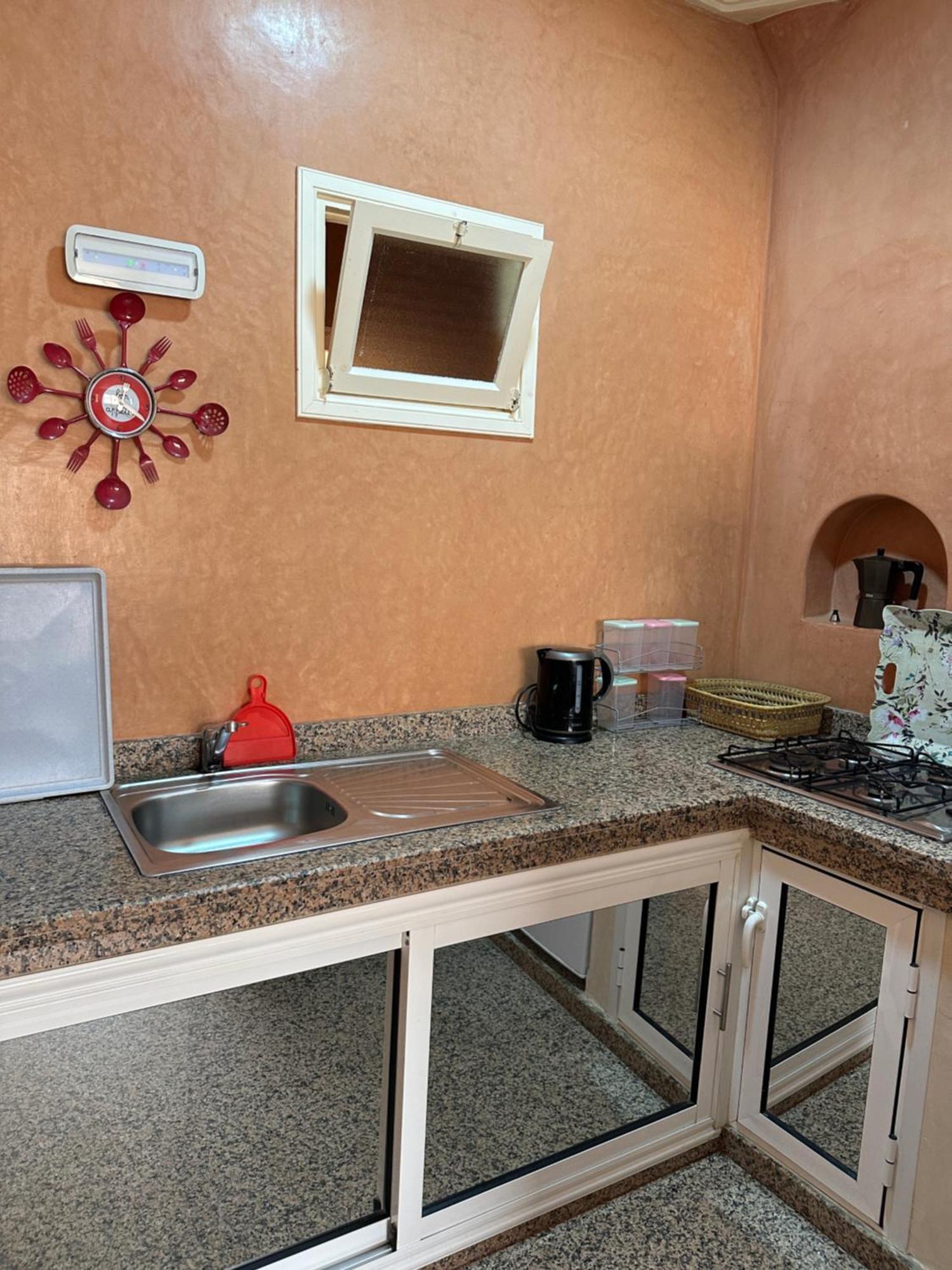 Europa Mirlef T Aventur Guest House Mirleft Eksteriør bilde